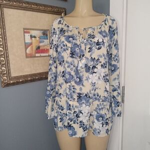 J JILL CREAM TOP WITH BEAUTIFUL BLUE FLORAL PRINT SZ LG